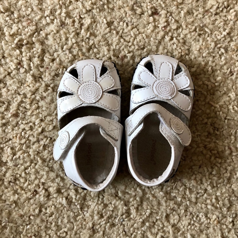 Pediped soft sole velcro Mary Jane shoes